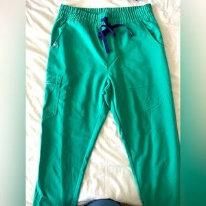 women's Surgical Green Zamora™ - High Waisted Scrub Pants - L